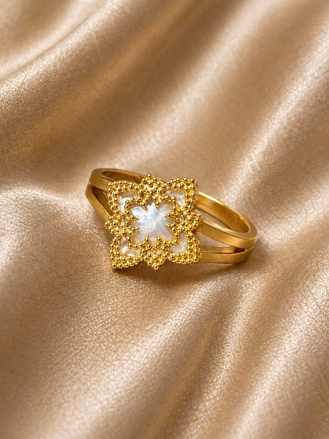 Noor Bloom Ring